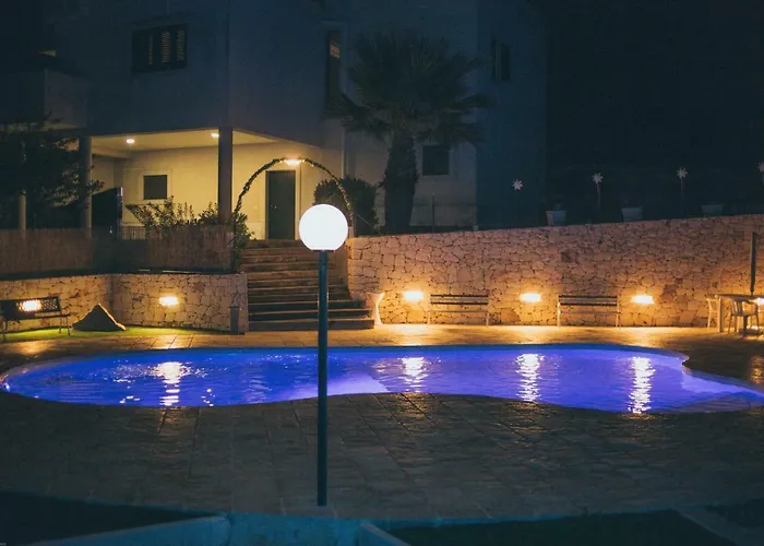 וילה Giuseppina - Piscina Ad Uso Esclusivo מונופולי