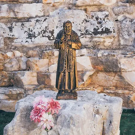 Giuseppina * مونوبولي