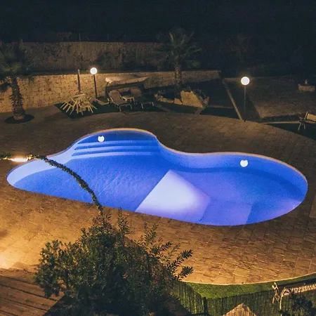 ヴィラ Giuseppina モノーポリ